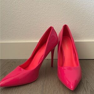 Brand new pink pumps size 9